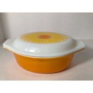 Vintage Pyrex Daisy Sunflower 043 1.5QT Oval Baking Dish & Lid Yellow Orange USA